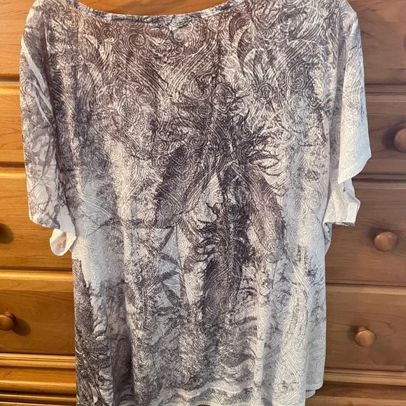 Coldwater Creek Women's Gray and White Patterned Tee Plus 3X - Picture 3 of 6